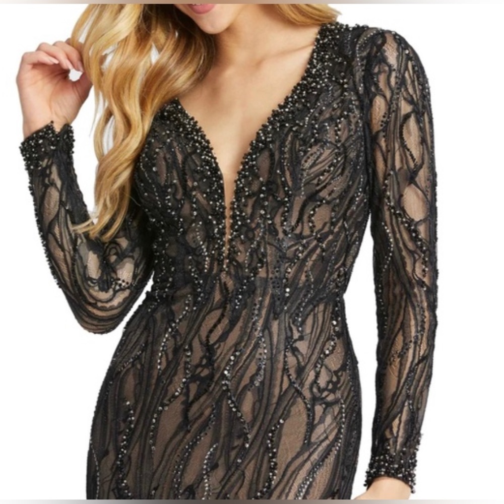 Beautiful dress Max Duggal